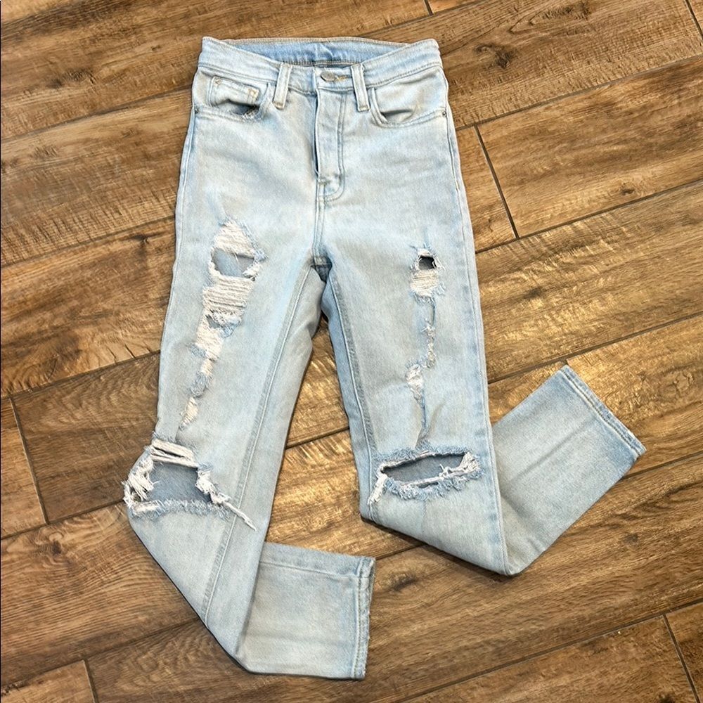 📦 BDG Distressed High Rise Girlfriend Jeans Size 24W